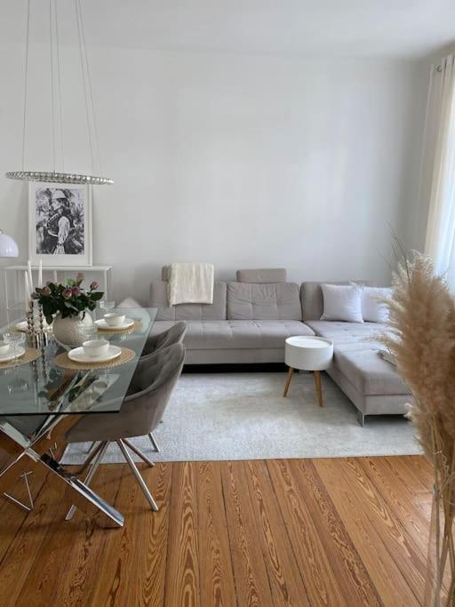 Altbau-Oase Der Eleganz: Stadtnaher Komfort Pur Wiesbaden Luaran gambar