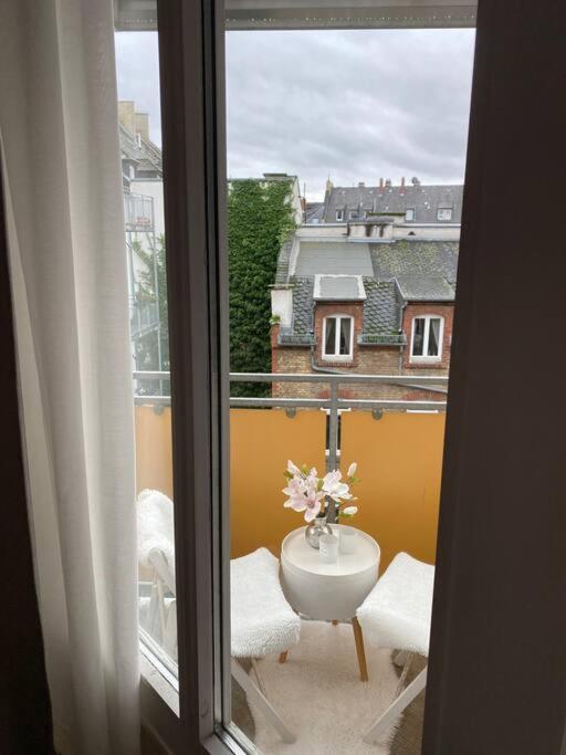 Altbau-Oase Der Eleganz: Stadtnaher Komfort Pur Wiesbaden Luaran gambar