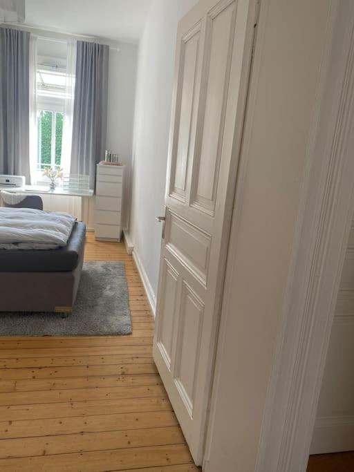 Altbau-Oase Der Eleganz: Stadtnaher Komfort Pur Wiesbaden Luaran gambar