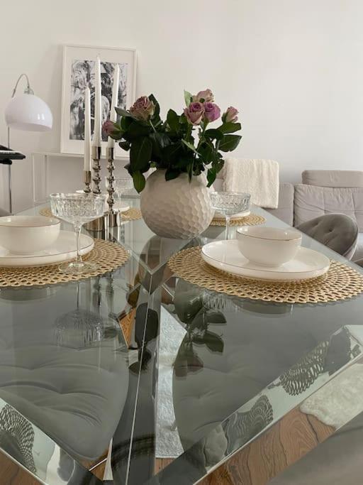 Altbau-Oase Der Eleganz: Stadtnaher Komfort Pur Wiesbaden Luaran gambar