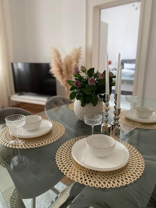 Altbau-Oase Der Eleganz: Stadtnaher Komfort Pur Wiesbaden Luaran gambar