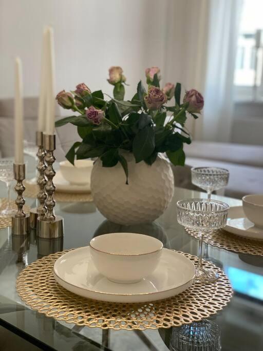 Altbau-Oase Der Eleganz: Stadtnaher Komfort Pur Wiesbaden Luaran gambar
