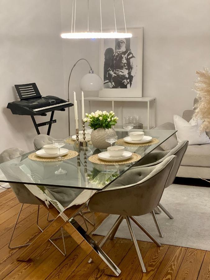 Altbau-Oase Der Eleganz: Stadtnaher Komfort Pur Wiesbaden Luaran gambar
